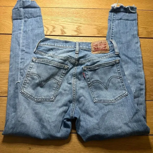 Levi’s wedgie skinny button fly raw hem jeans 24 - Image 6
