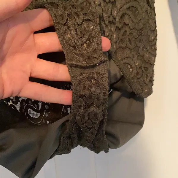 Charlotte Russe lace fitted bodysuit, L - Image 4