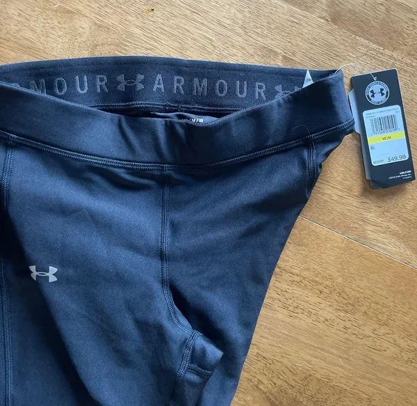 Under Armour Black Cropped Leggings Compression - Image 4