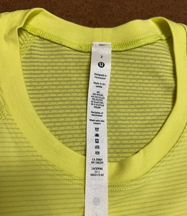 Lululemon Swiftly Tech Short Sleeve Size 2 - Image 2