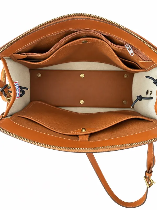 Vintage Dooney Bourke Cream/ British Tan Shoulder Satchel Bag Purse Y2K Leather - Image 4