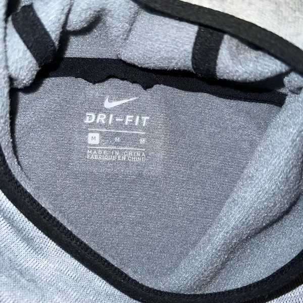 Women’s Nike Dri-Fit Gray Jogging Hoodie Sz Medium - Image 3