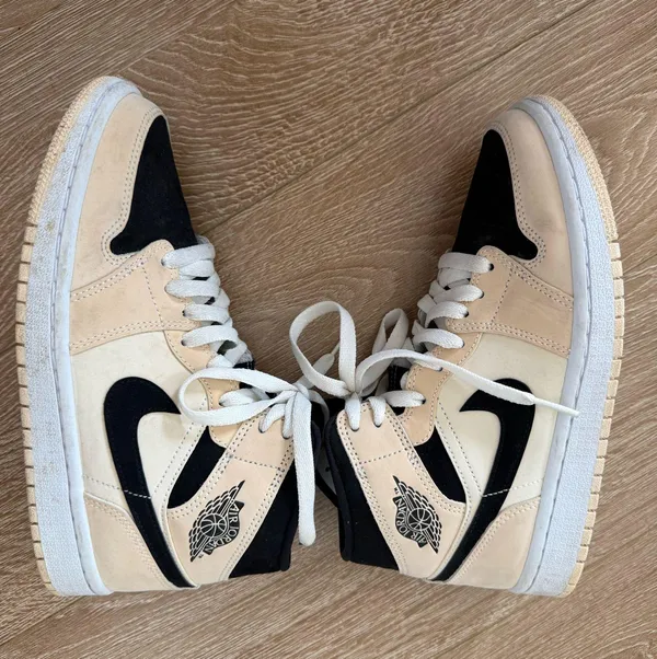 Nike Air Jordan Mid Women’s - Image 4