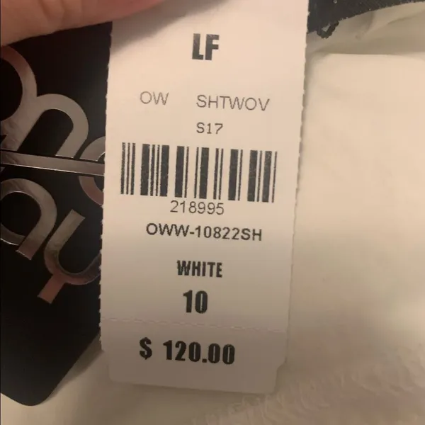 NWT LF One Way Lace Shorts - Image 5