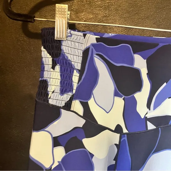 Offline By Aerie‎ Blue Patterned 7/8 Leggings Size Small - Image 5