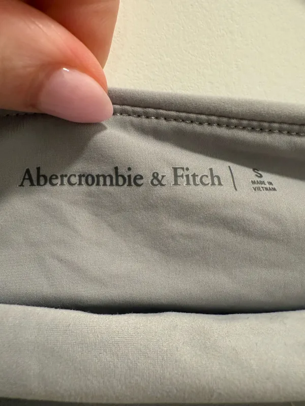 Abercrombie & Fitch Soft Matte Seamless Long-Sleeve Crew Ruched Bodysuit - Image 3