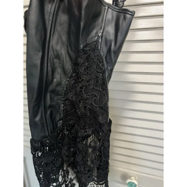 Lace Faux Leather Corset Black Size 3XL Runs Small Lace Sides/Skirt Boning Zip - Image 3