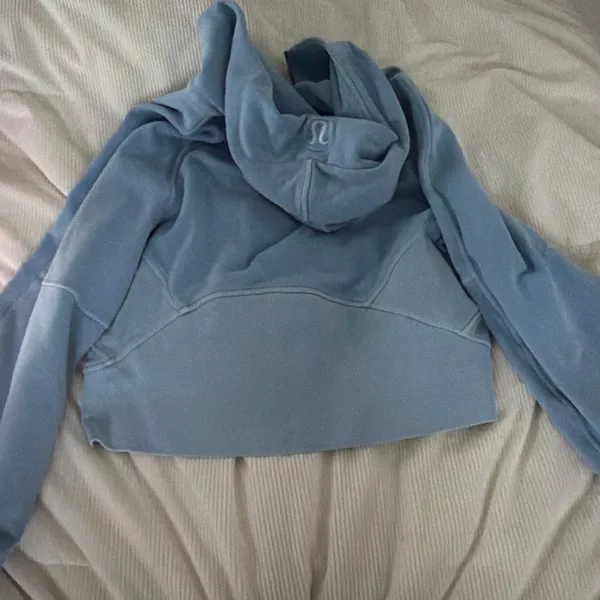 Light blue lululemon scuba Size xs/s - Image 3