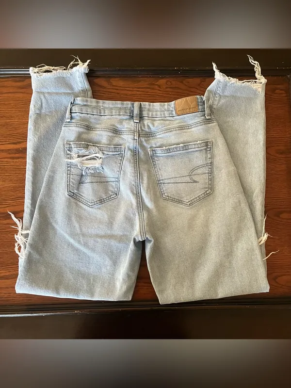 American Eagle Curvy Mom Jeans - Image 6