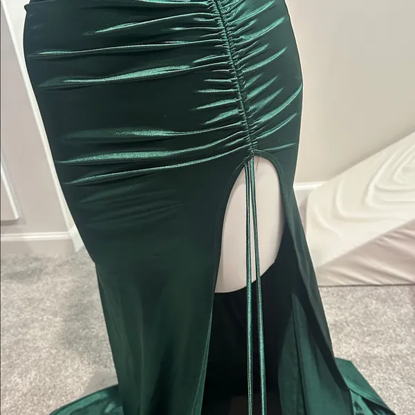 Windsor emerald‎ green long evening gown with side slit size small - Image 4