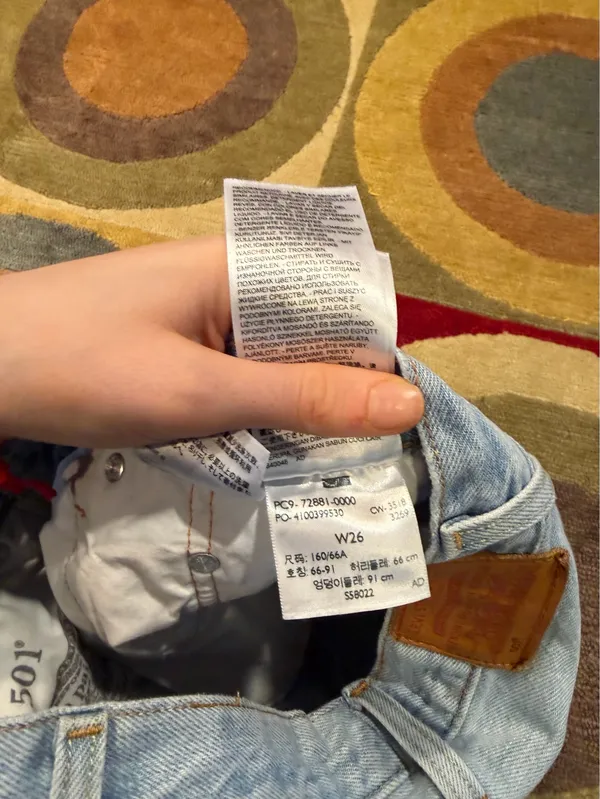 Levi’s 501 Cut Off Frayed Distressed Light Wash Bermuda Shorts Size 26 Waist - Image 4