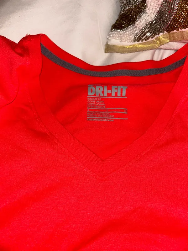 Nike athletic shorts and tshirt  - Image 4