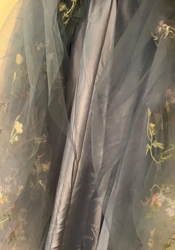 Blue Floral Prom / Formal Dress SZ 18 - Image 7