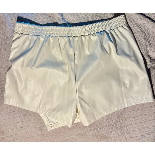 Hot Gal Cream White Faux Leather Wrap Skort Elastic Waist LC731285 Mini Skirt Shorts - Image 2