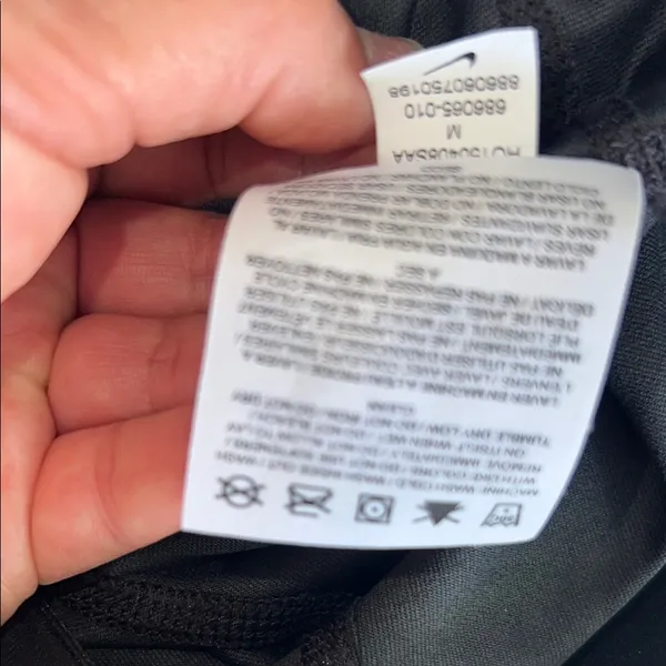 Nike Black Performance Leggings with Textured Pattern‎ Size Medium - Image 10