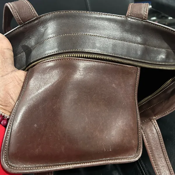 Coach Vintage Bleeker Brown Leather Tote Bag Zip closure - Image 6