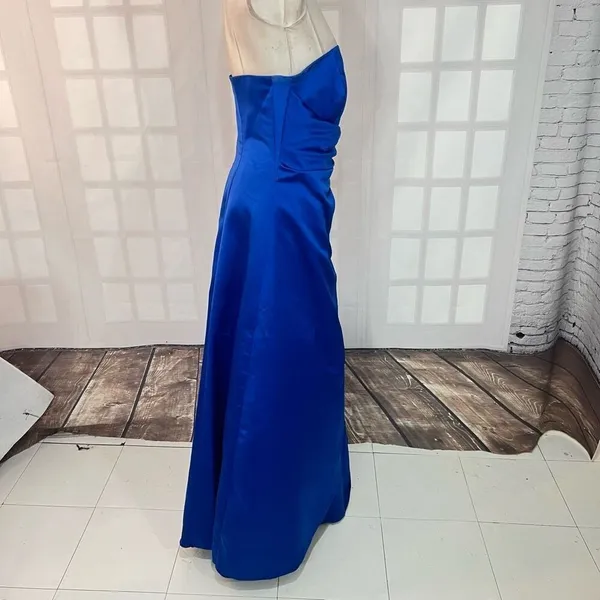David's Bridal Royal Blue Strapless Side Ruched Bridesmaid Gown Dress Size 10 - Image 6