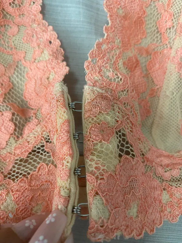 Forever 21 Pink/Nude Lace Bralette - Image 4