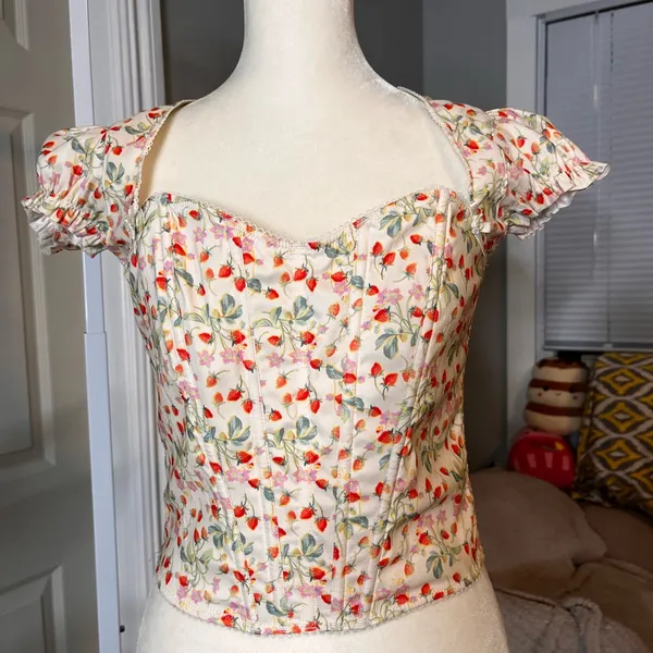 Victoria's Secret Strawberry Floral Puff Sleeve Corset Top Size M - Image 2