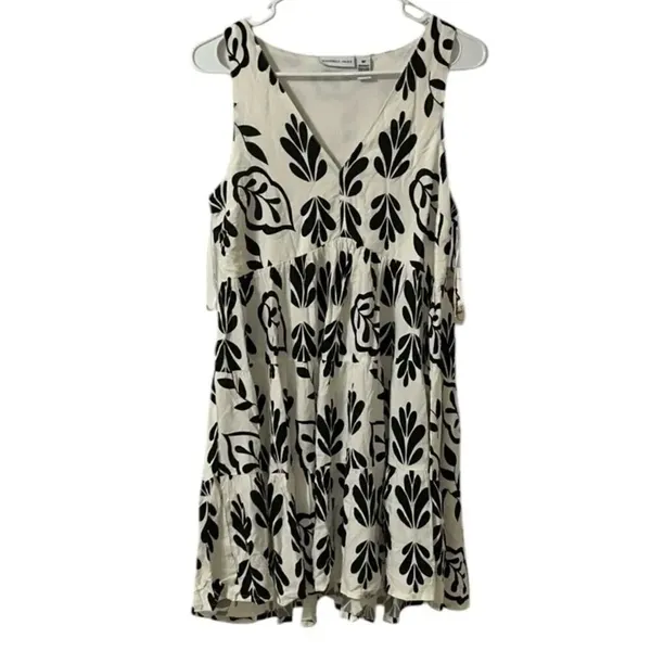 Sincerely Jules Flowy Black and White Sleeveless Mini Dress(Size Medium) - Image 4
