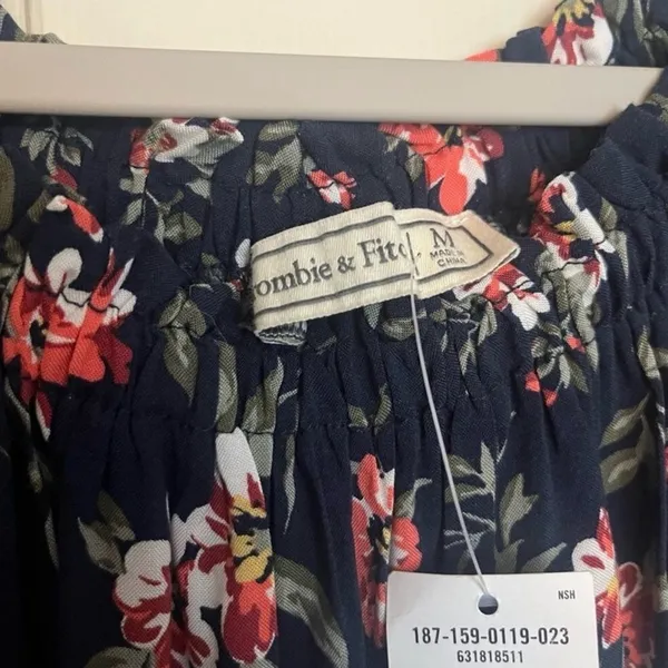 NWT Abercrombie Floral Babydoll Dress Navy Cottagecore Romantic Boho Flowy M - Image 5