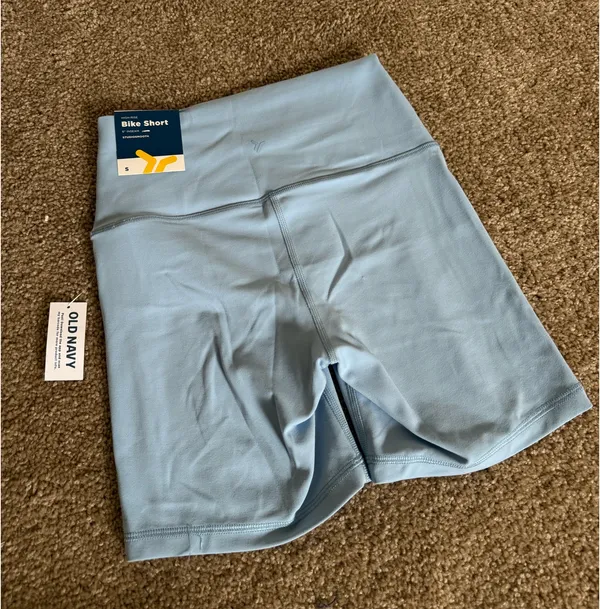 Old Navy Active Biker Shorts Go-Dry - Image 4