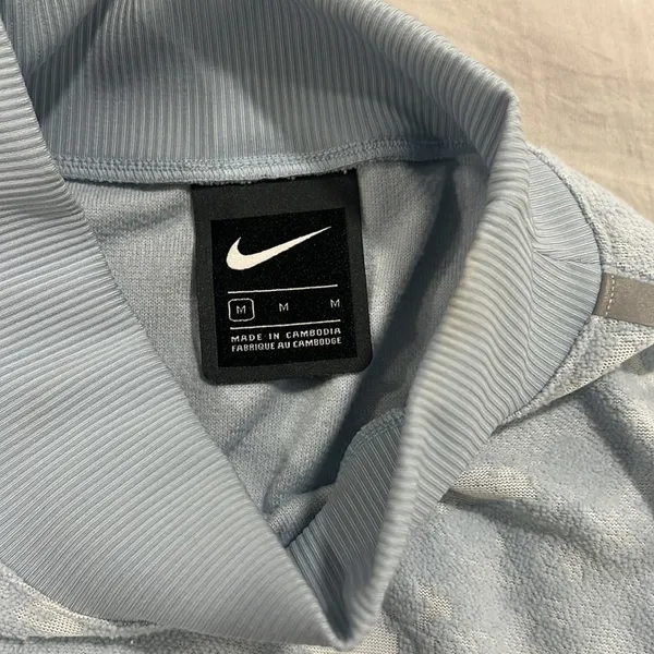 Nike Cropped Sweater Size Medium - Image 3