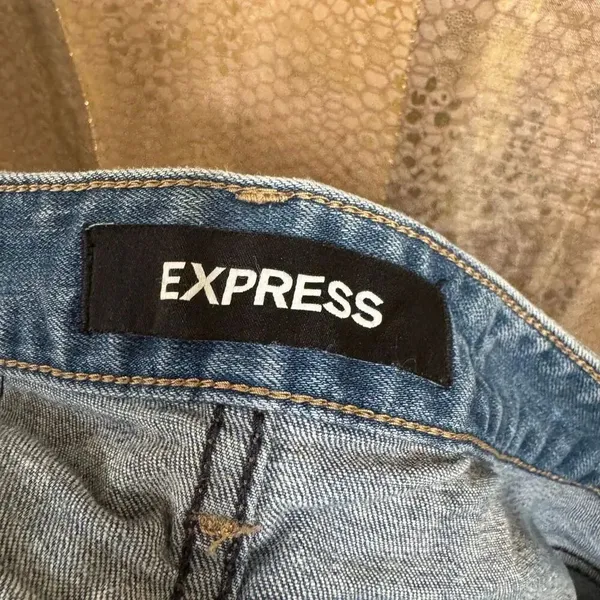 Express Shortie Relaxed Low Rise Cut Off Booty Shorts Size 4 - Image 3