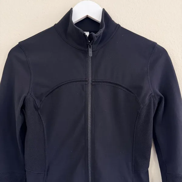 Lululemon Mesh Is More Jacket Black SIZE 6 Fitted Stretch Soft‎ Sporty Running - Image 6