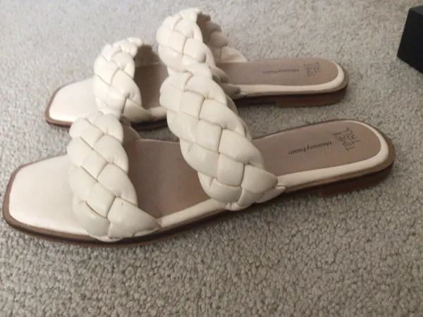 Time And Tru Womens Braided Two Band Sandals- Cream- Size 8 - Image 4