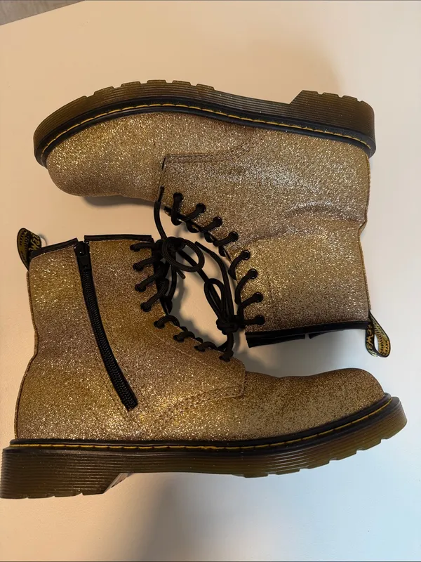 Dr. Martens Gold Delaney Glitter Boot sz 7 - Image 5