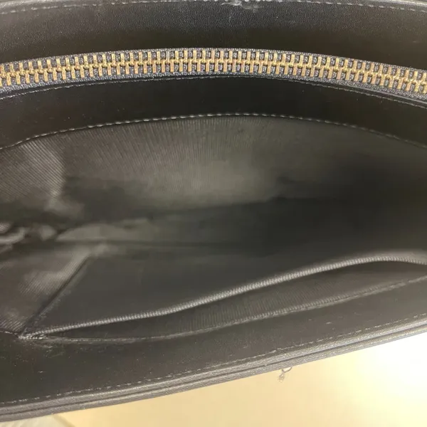 Givenchy Vintage Whip Leather Shoulder Bag - Black - Preowned - Image 6