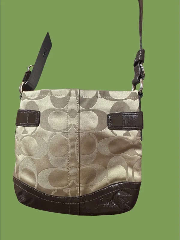 Coach F1616 Signature Buckle Shoulder Crossbody Bag - Image 2
