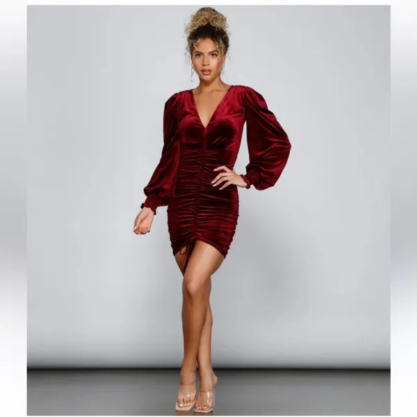 Windsor Mariah Velvet Long Sleeve Ruched Bodycon Mini Dress small NEW - Image 3