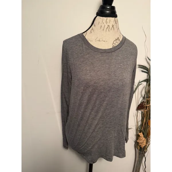 Lululemon Heathered Grey Open Back Crossover Long Sleeve Top Womens‎ Size 68 - Image 2