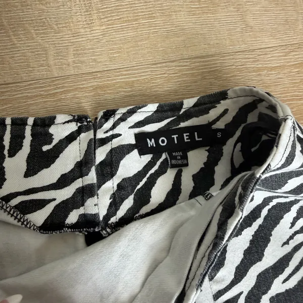 Motel zebra-print mini skirt ♡ - Image 2