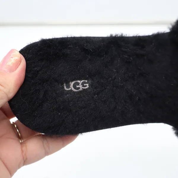 UGG Slide Sandal Womens 9 Cozette Black Faux Fur Lug Sole Excellent - Image 5