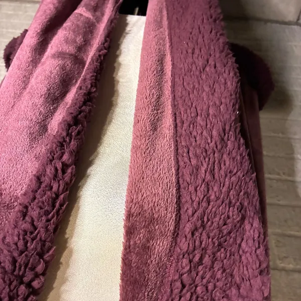 Natori Plush‎ Sherpa Trim Robe Burgundy Cozy Loungewear Size medium- NO belt - Image 2