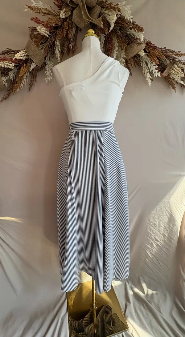 Kiut One shoulder, white and black striped dress - Image 2
