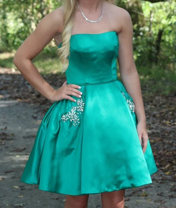 Sherri Hill Green homecoming dress with pockets - Image 3