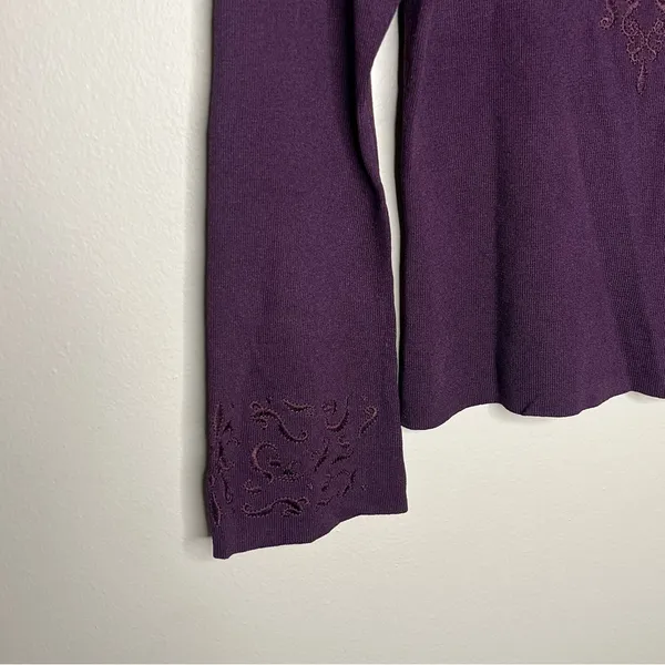 Worthington Mulberry Stretch Ribbed Knit Embroidered‎ Flare Sleeve Keyhole Top - Image 3
