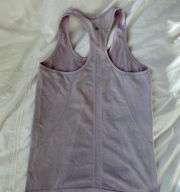 lululemon racerback, no tag but fits size 6 (see measurements) - Image 5