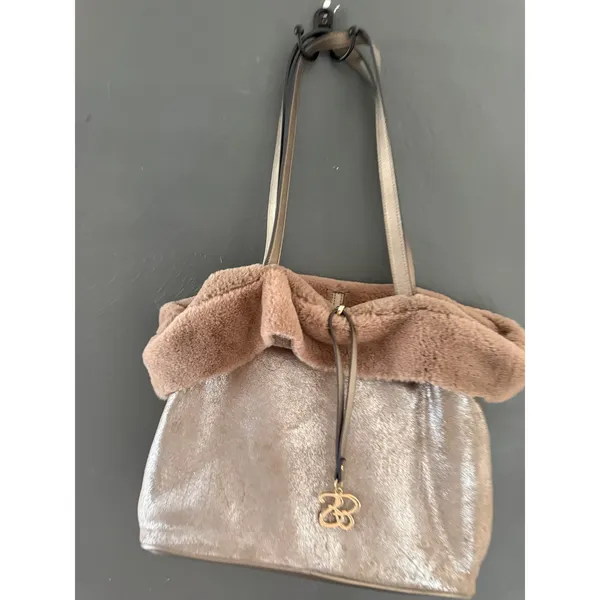 Jessica Simpson Metallic Champagne Faux Fur Trim Tote Bag Gold Logo Charm Large - Image 3