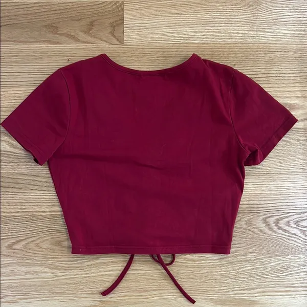 romwe red crop top - Image 4