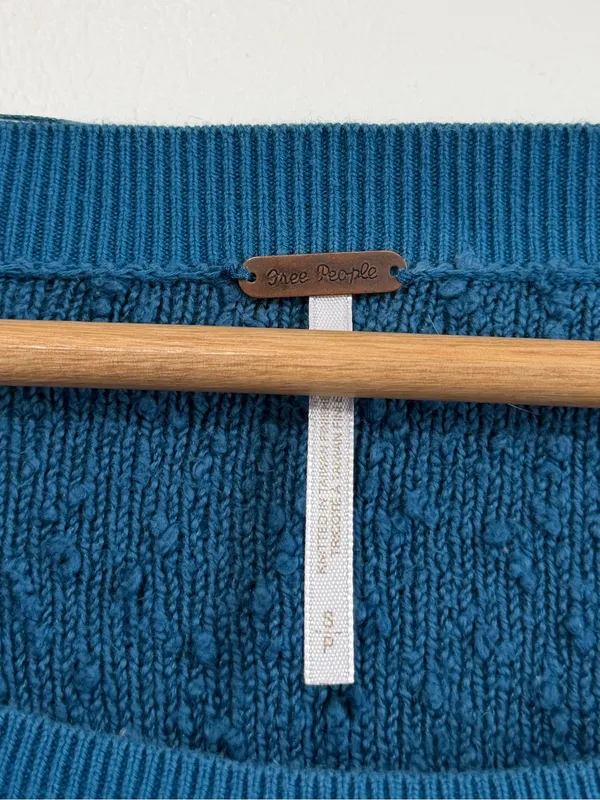 Free People Found My Friend Bouclé Pullover Sweater Size Small Oversized Teal - Image 2