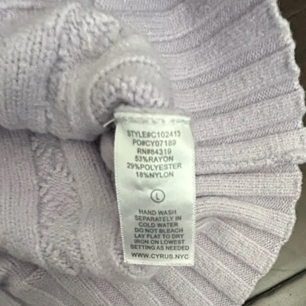 Cyrus Women’s Light Purple Crewneck Sweater Large - Image 4