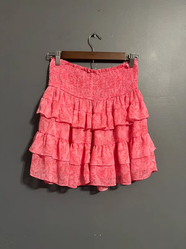 The Impeccable Pig pink floral ruffle tiered skirt smocked waistband - Image 3