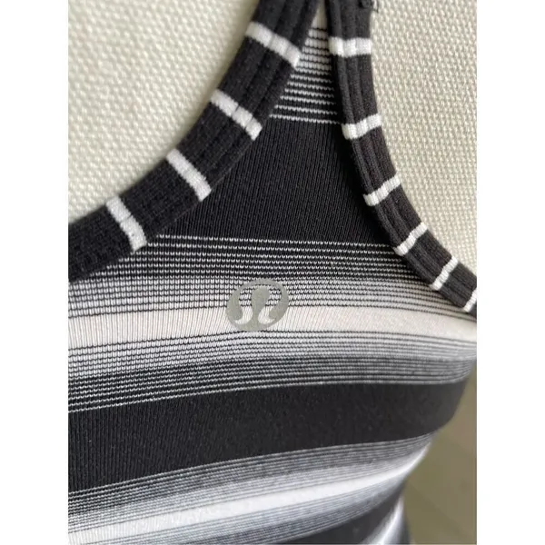 Lululemon Power Y Athletic Padded Tank Black White Stripe Size 6 - Image 5
