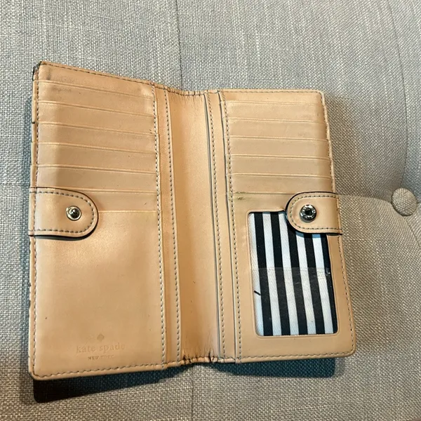 KATE SPADE New York Stacy Southport Avenue Wallet in Black - Image 3