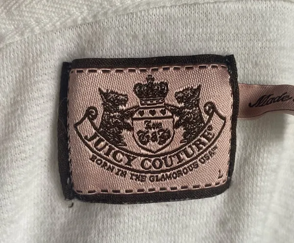 JUICY COUTURE-WHITE ZIP FRONT HOODIE-WOMENS SIZE SMALL Cozy white hooded zip-up jacket with drawstrings. Perfect for casual wear, 3/4 sleeves, gold hardware, J zipper pull, 100% cotton, has stretch, excellent condition Measurements: Bust: armpit to armpit 23-25 inches Length: shoulder seam to bottom 20 inches - Image 8